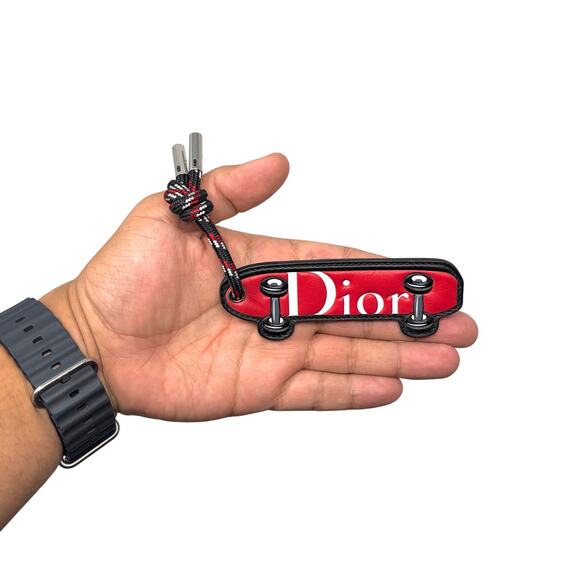 Dior Skateboard Charm - Picture 3 of 9
